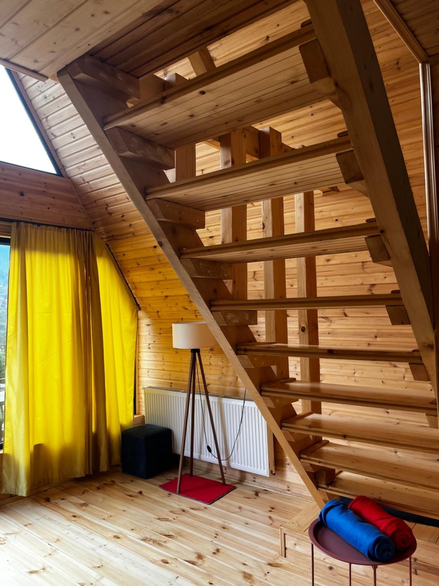 Ska Cottage Kazbegi Esterno foto